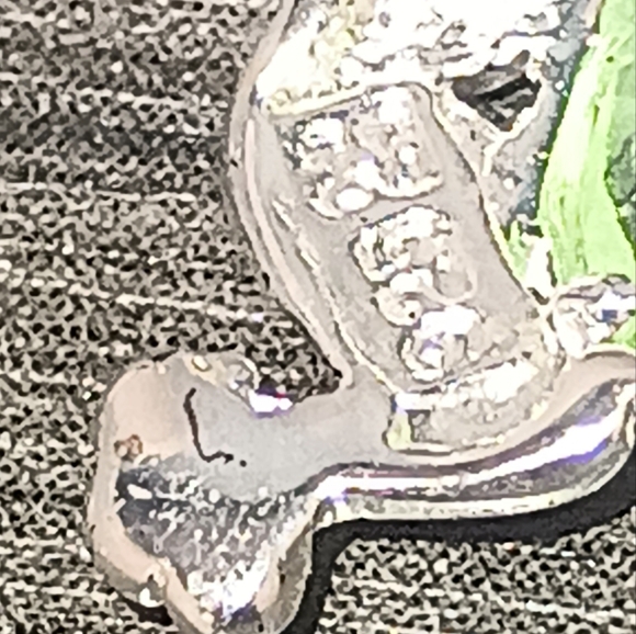 Madison Studio 925 Solid Sterling Silver Frog Pendant (Green Cubic Zirconia) - Picture 2 of 3